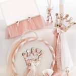 Κ2079 σετ βάπτισης για κορίτσι με θέμα κορώνα